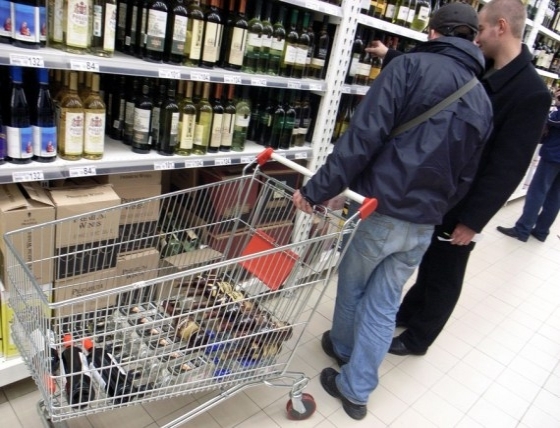 Maha clears wine sales at supermarkets, walk-in stores (Ld)

